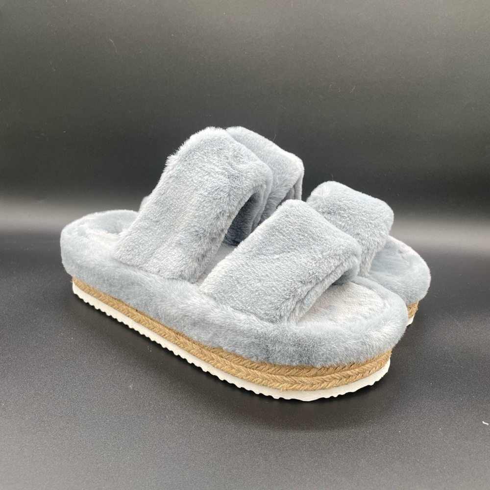 Olivia Miller Fuzzy slip on platform Faux fur sandals size 9